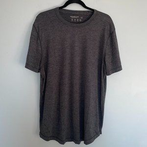 Abercrombie and Fitch Mens Soft AF Air knit tee - L